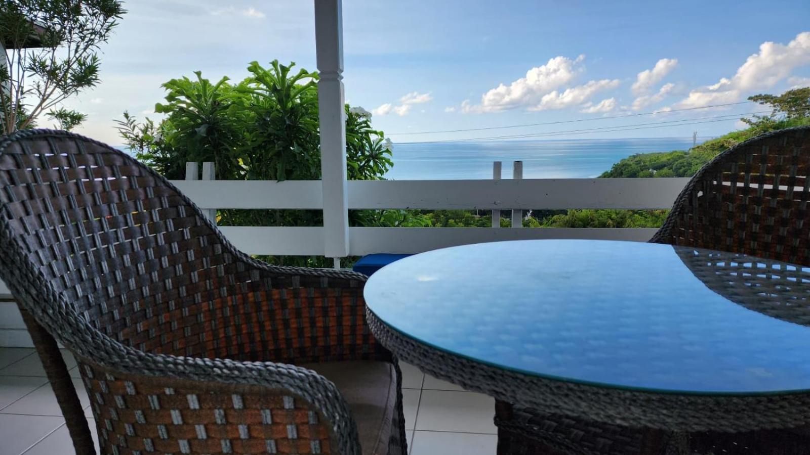 Halcyon Heights Condominium Dickenson Bay Exterior foto